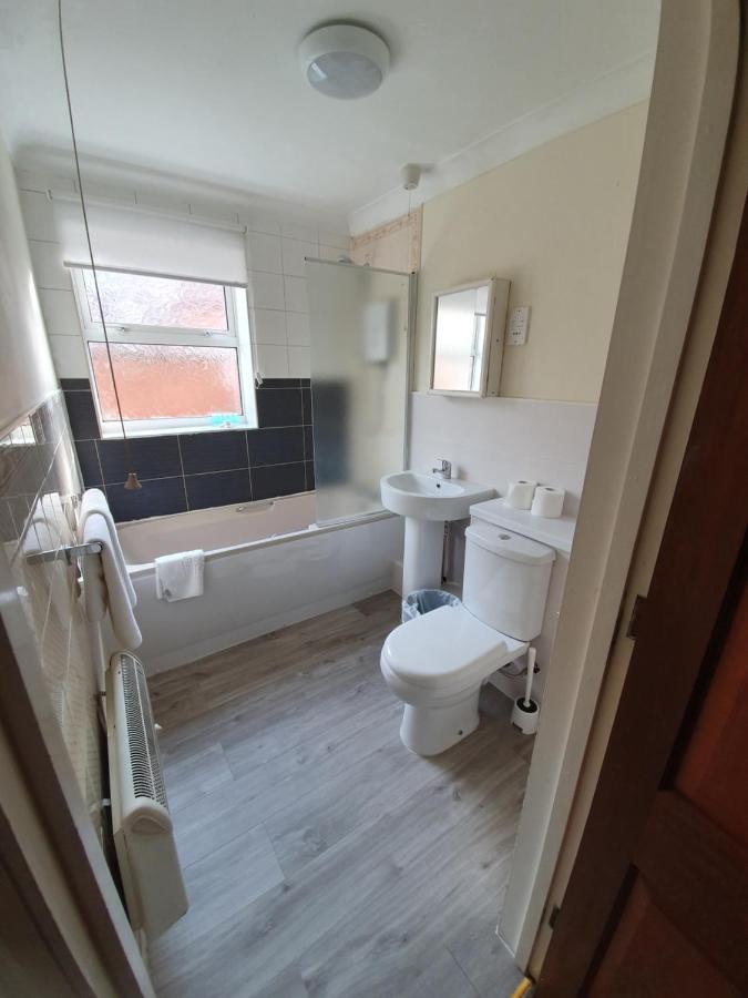 Reading Budget Apartments Bagian luar foto