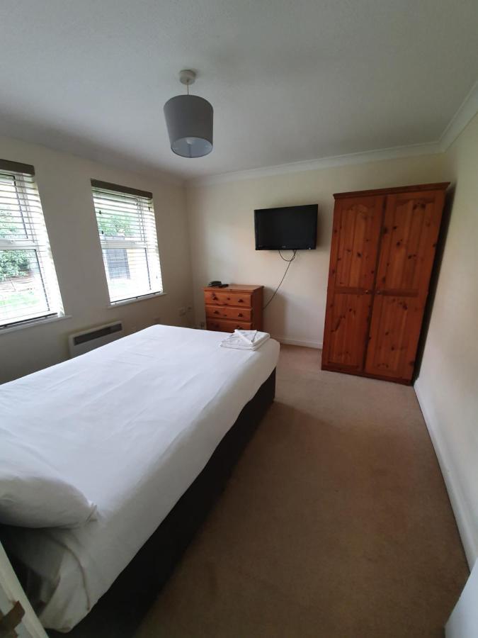 Reading Budget Apartments Bagian luar foto